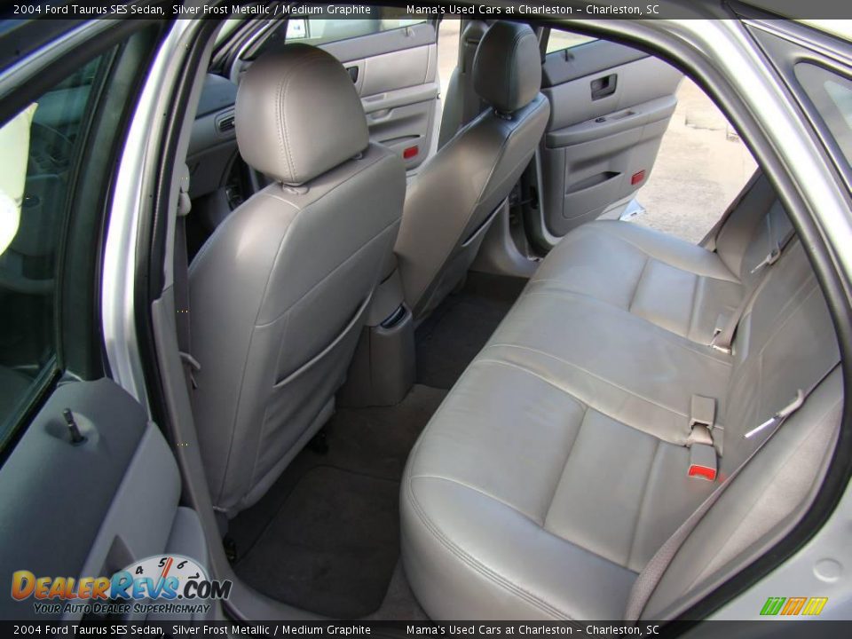 2004 Ford Taurus SES Sedan Silver Frost Metallic / Medium Graphite Photo #10
