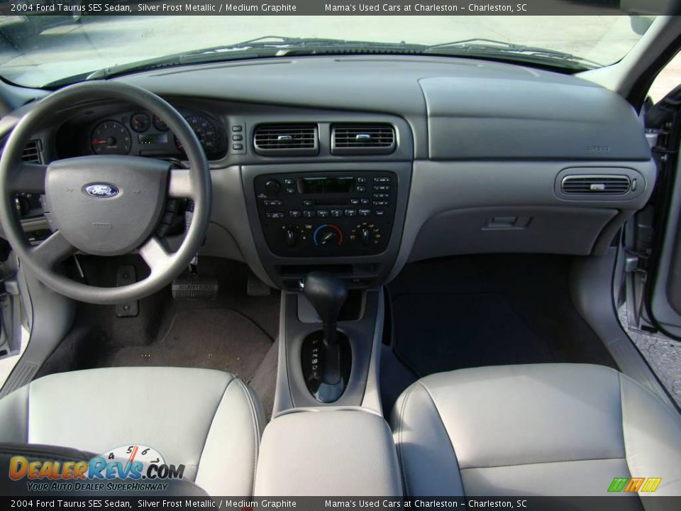 2004 Ford Taurus SES Sedan Silver Frost Metallic / Medium Graphite Photo #13