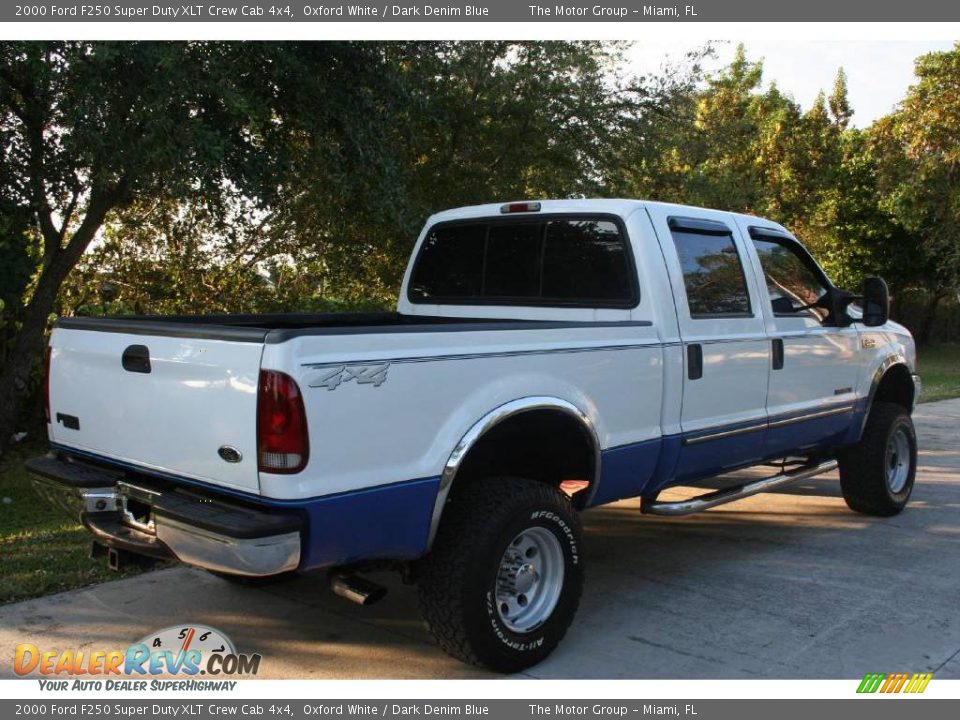 2000 Ford F250 Super Duty XLT Crew Cab 4x4 Oxford White / Dark Denim Blue Photo #8