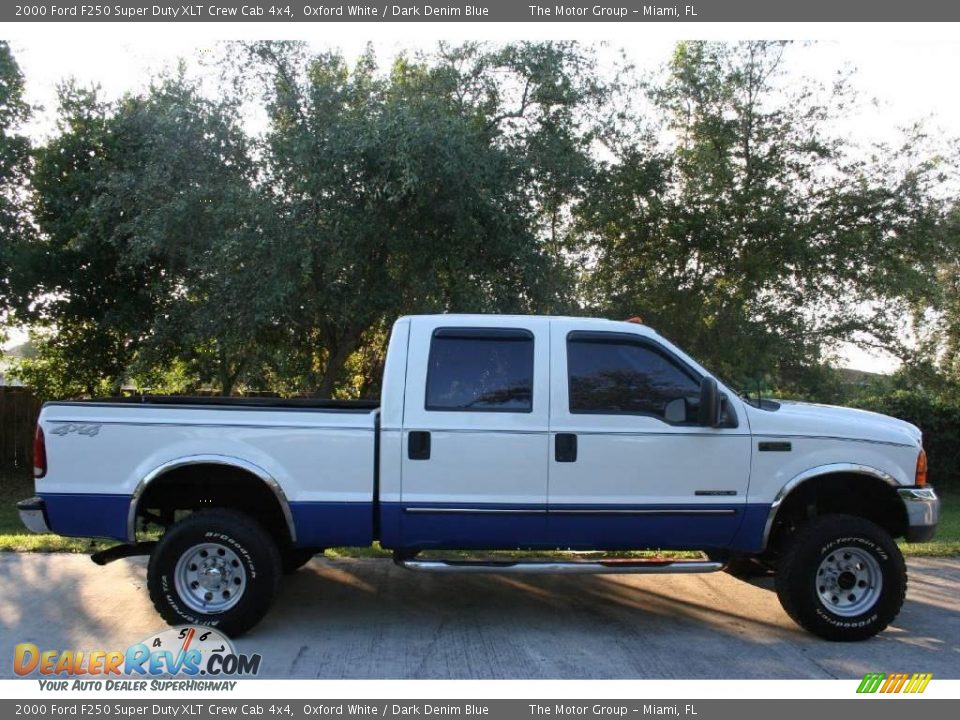 2000 Ford F250 Super Duty XLT Crew Cab 4x4 Oxford White / Dark Denim Blue Photo #10