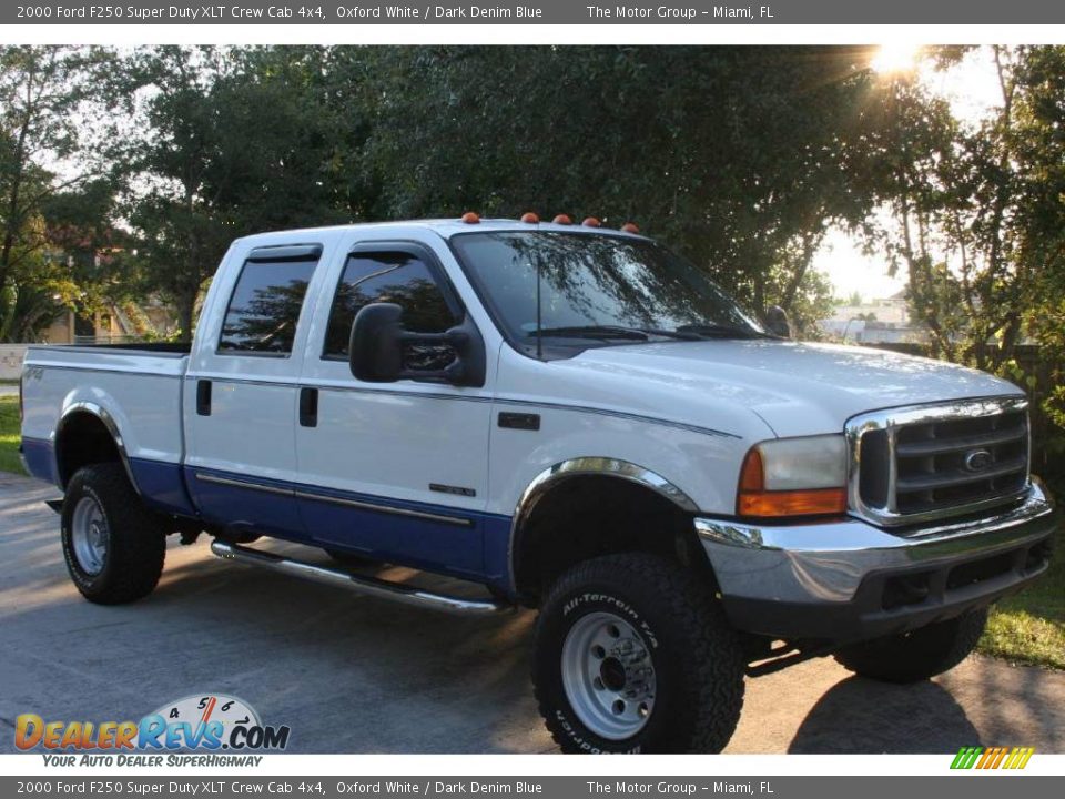 2000 Ford F250 Super Duty XLT Crew Cab 4x4 Oxford White / Dark Denim Blue Photo #11