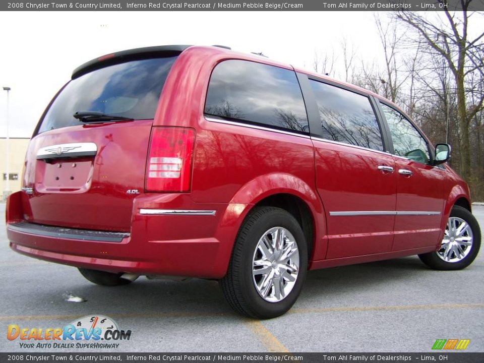 2008 Chrysler Town & Country Limited Inferno Red Crystal Pearlcoat / Medium Pebble Beige/Cream Photo #7