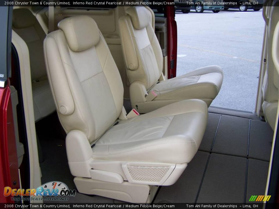 2008 Chrysler Town & Country Limited Inferno Red Crystal Pearlcoat / Medium Pebble Beige/Cream Photo #13