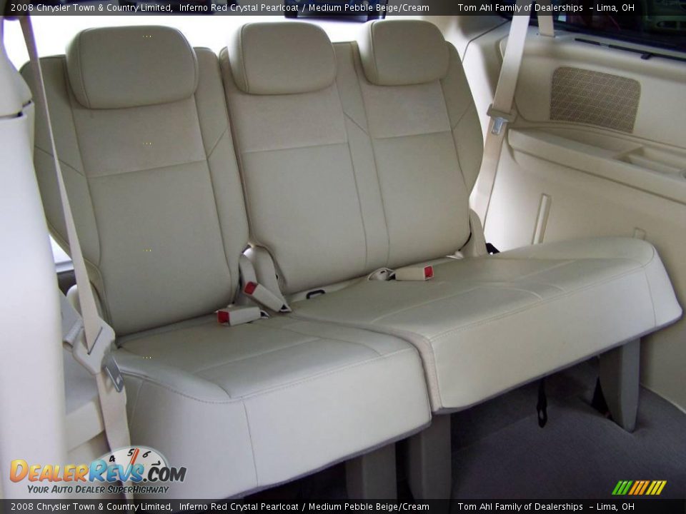 2008 Chrysler Town & Country Limited Inferno Red Crystal Pearlcoat / Medium Pebble Beige/Cream Photo #15