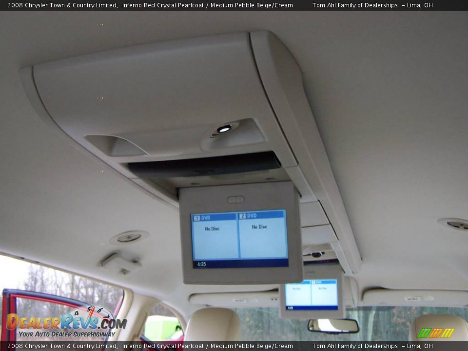 2008 Chrysler Town & Country Limited Inferno Red Crystal Pearlcoat / Medium Pebble Beige/Cream Photo #16