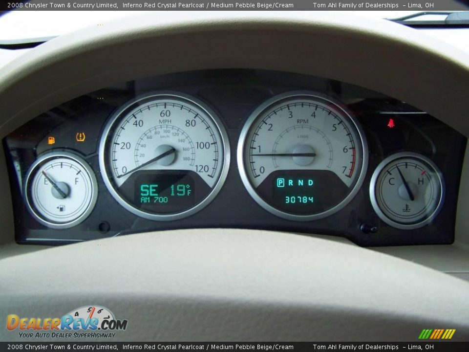 2008 Chrysler Town & Country Limited Inferno Red Crystal Pearlcoat / Medium Pebble Beige/Cream Photo #20