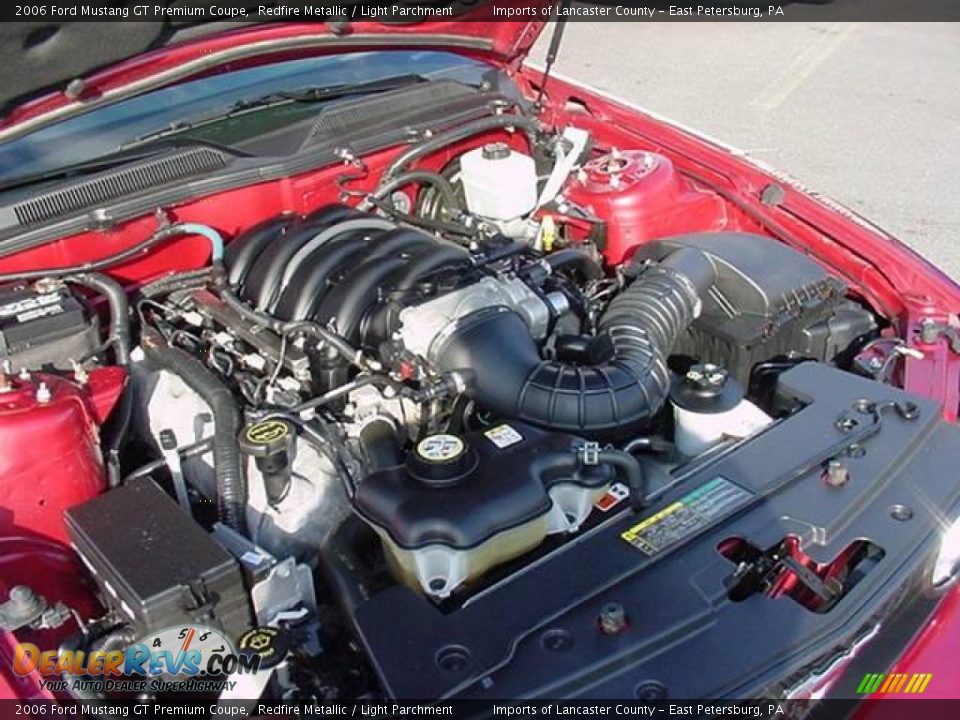 2006 Ford Mustang GT Premium Coupe Redfire Metallic / Light Parchment Photo #13