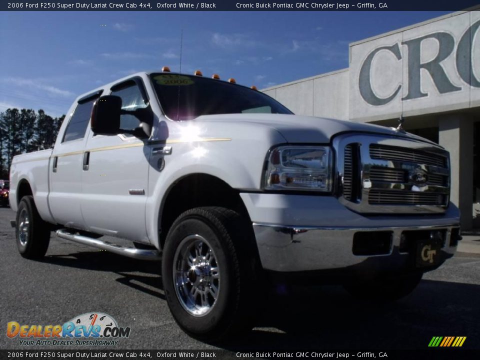 2006 Ford F250 Super Duty Lariat Crew Cab 4x4 Oxford White / Black Photo #2