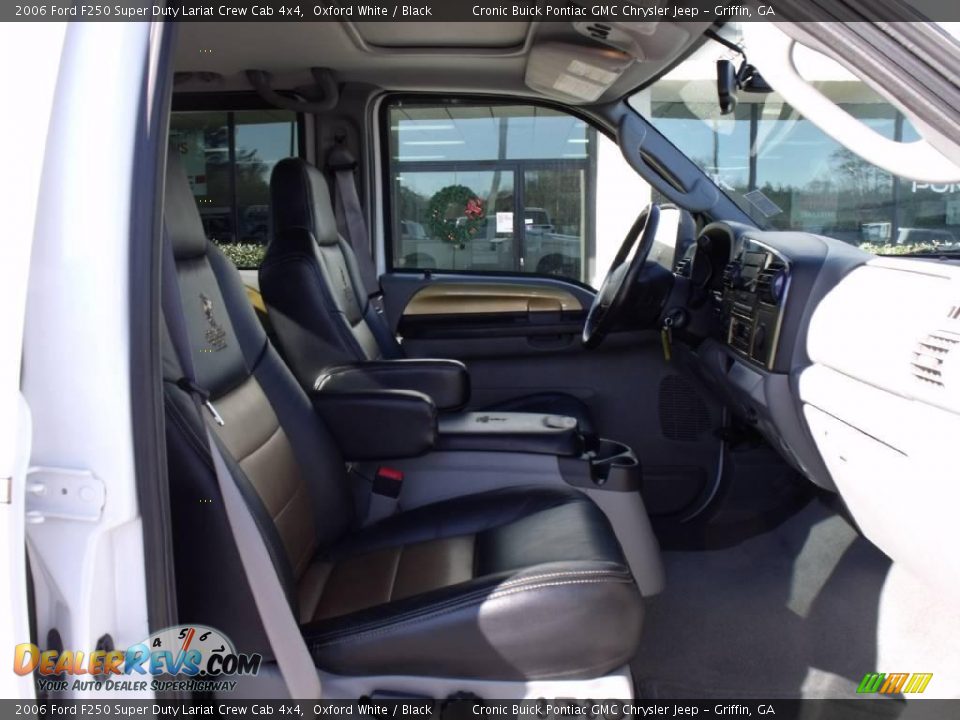 2006 Ford F250 Super Duty Lariat Crew Cab 4x4 Oxford White / Black Photo #21