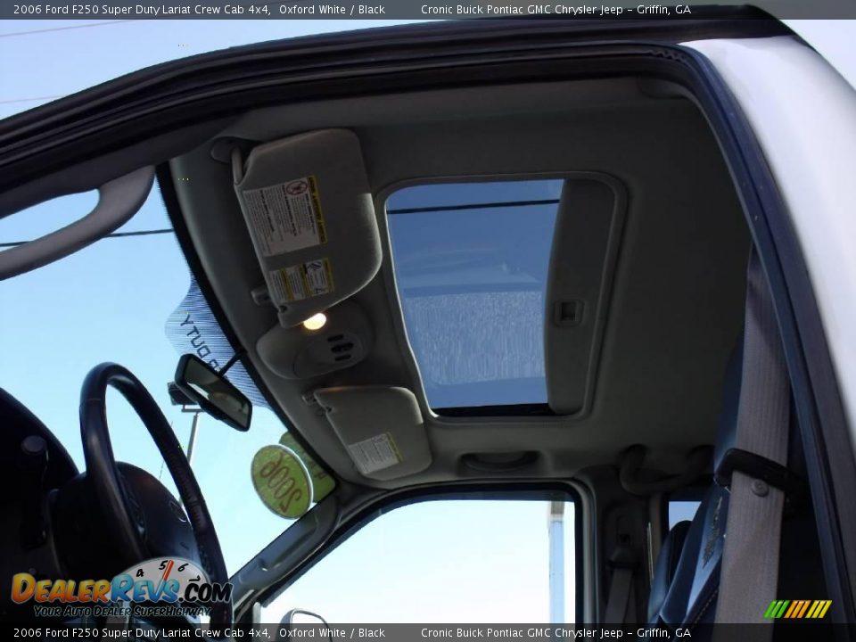 2006 Ford F250 Super Duty Lariat Crew Cab 4x4 Oxford White / Black Photo #27