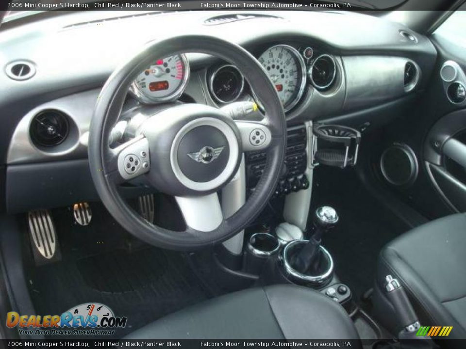 2006 Mini Cooper S Hardtop Chili Red / Black/Panther Black Photo #10