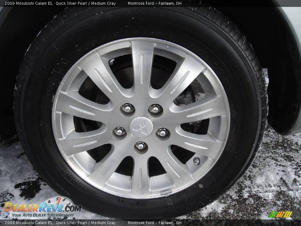 2009 Mitsubishi Galant ES Quick Silver Pearl / Medium Gray Photo #11