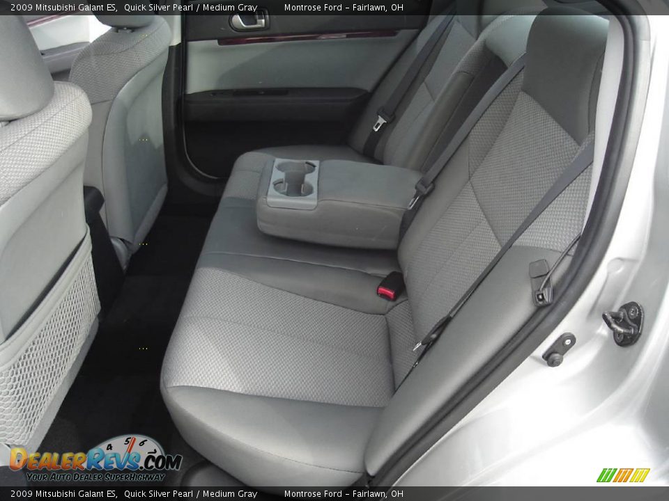 2009 Mitsubishi Galant ES Quick Silver Pearl / Medium Gray Photo #15