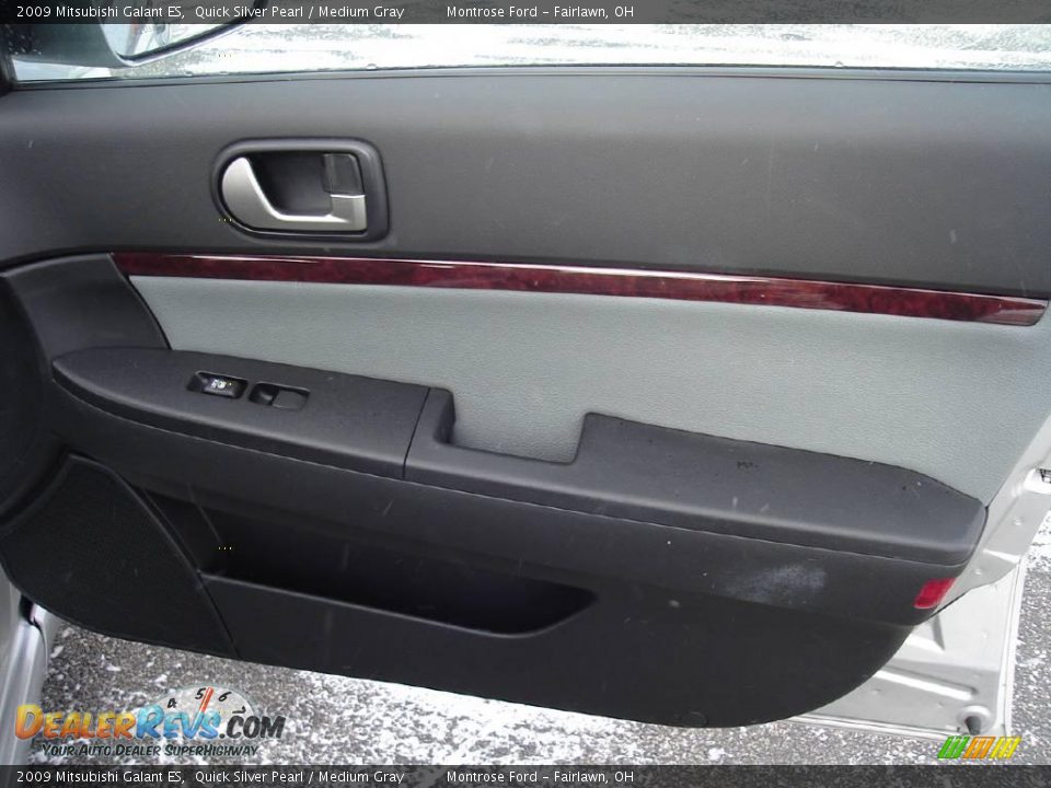 2009 Mitsubishi Galant ES Quick Silver Pearl / Medium Gray Photo #18