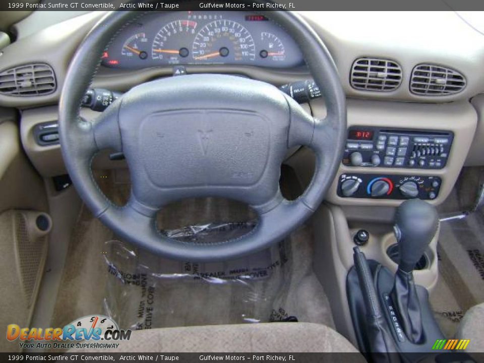 1999 Pontiac Sunfire GT Convertible Arctic White / Taupe Photo #28