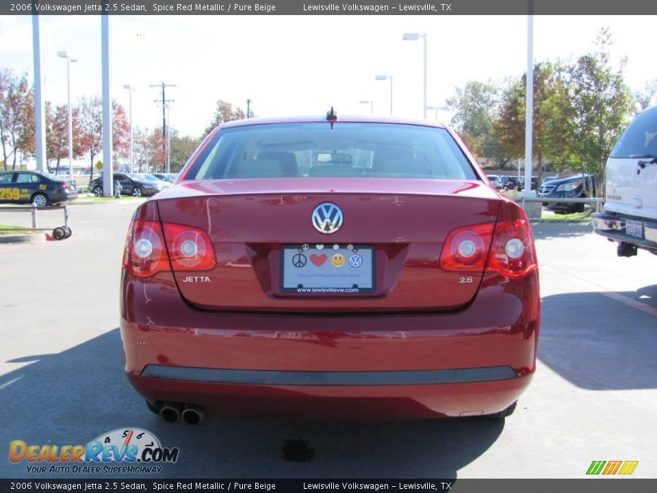 2006 Volkswagen Jetta 2.5 Sedan Spice Red Metallic / Pure Beige Photo #4