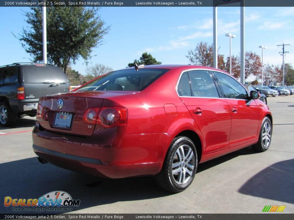 2006 Volkswagen Jetta 2.5 Sedan Spice Red Metallic / Pure Beige Photo #5