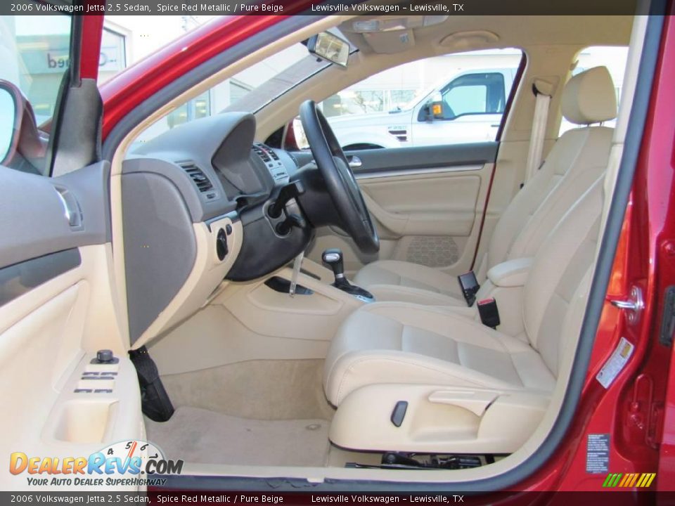 2006 Volkswagen Jetta 2.5 Sedan Spice Red Metallic / Pure Beige Photo #9