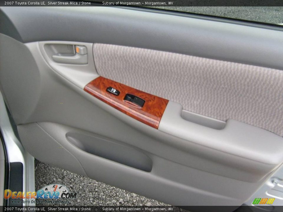 2007 Toyota Corolla LE Silver Streak Mica / Stone Photo #17