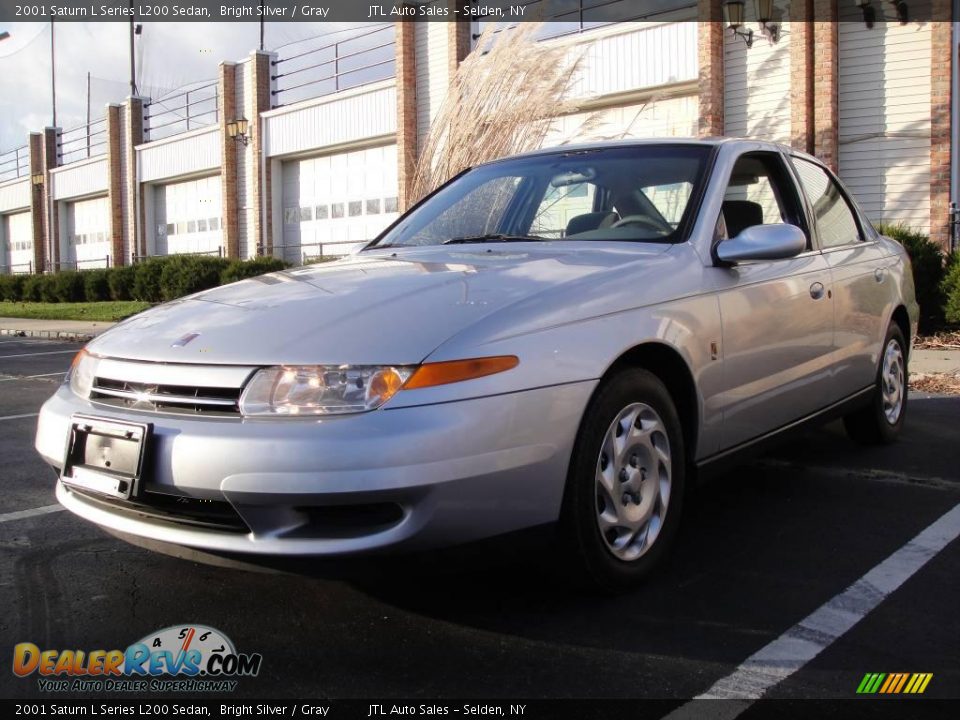 2001 Saturn L Series L200 Sedan Bright Silver / Gray Photo #1