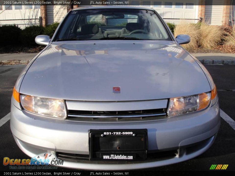 2001 Saturn L Series L200 Sedan Bright Silver / Gray Photo #2