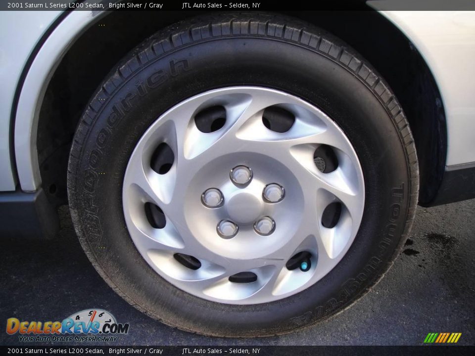 2001 Saturn L Series L200 Sedan Bright Silver / Gray Photo #9