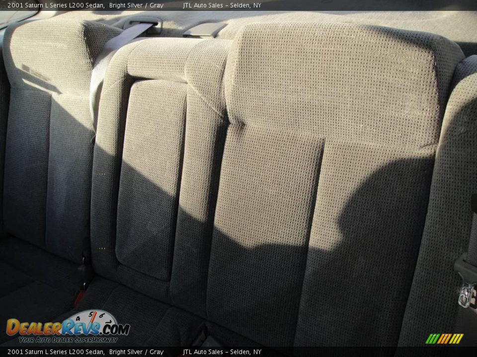 2001 Saturn L Series L200 Sedan Bright Silver / Gray Photo #13