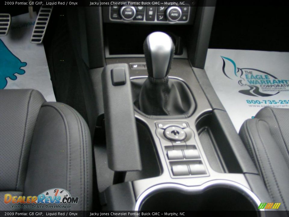 2009 Pontiac G8 GXP Shifter Photo #15