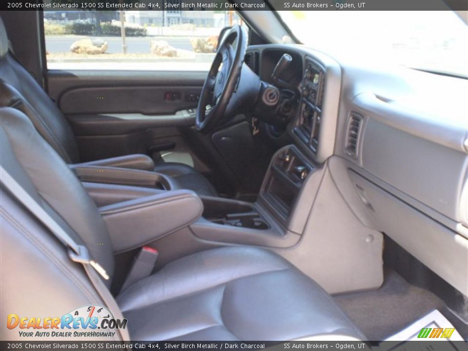 2005 Chevrolet Silverado 1500 SS Extended Cab 4x4 Silver Birch Metallic / Dark Charcoal Photo #10