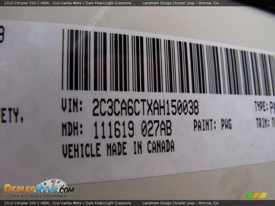 2010 Chrysler 300 C HEMI Cool Vanilla White / Dark Khaki/Light Graystone Photo #15