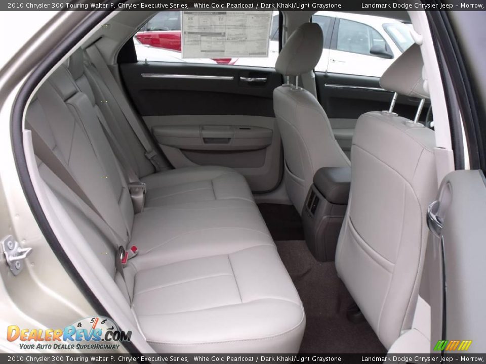 2010 Chrysler 300 Touring Walter P. Chryler Executive Series White Gold Pearlcoat / Dark Khaki/Light Graystone Photo #9
