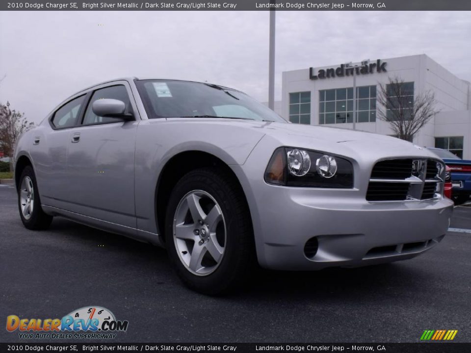 2010 Dodge Charger SE Bright Silver Metallic / Dark Slate Gray/Light Slate Gray Photo #4