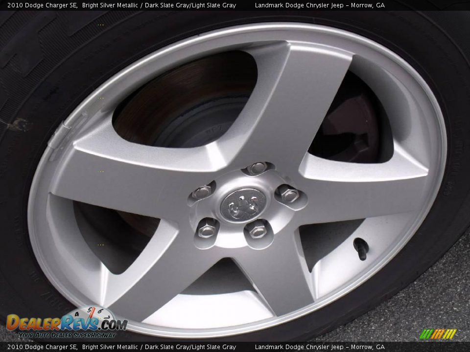 2010 Dodge Charger SE Bright Silver Metallic / Dark Slate Gray/Light Slate Gray Photo #5