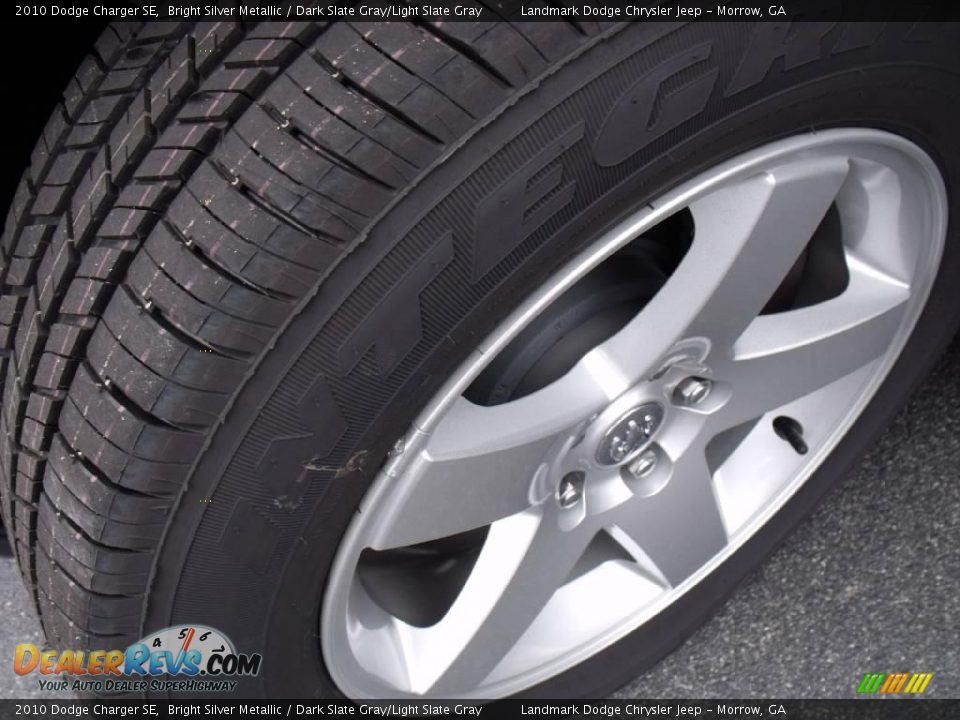 2010 Dodge Charger SE Bright Silver Metallic / Dark Slate Gray/Light Slate Gray Photo #13
