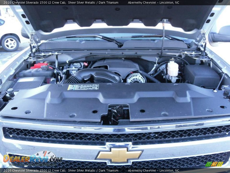 2010 Chevrolet Silverado 1500 LS Crew Cab Sheer Silver Metallic / Dark Titanium Photo #18