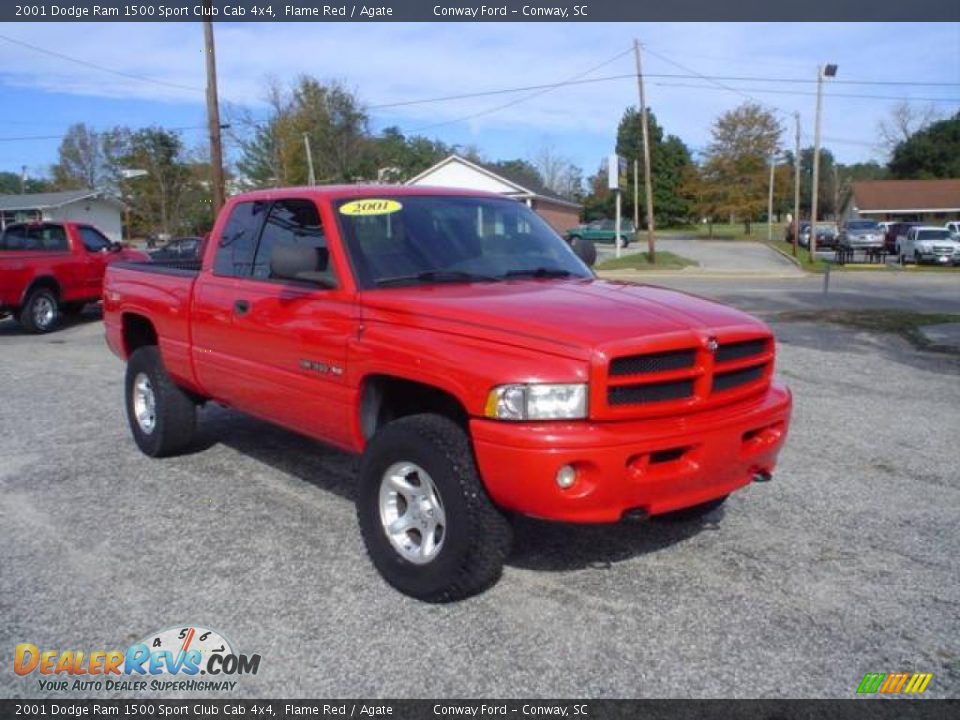 2001 Dodge Ram 1500 Sport Club Cab 4x4 Flame Red / Agate Photo #3