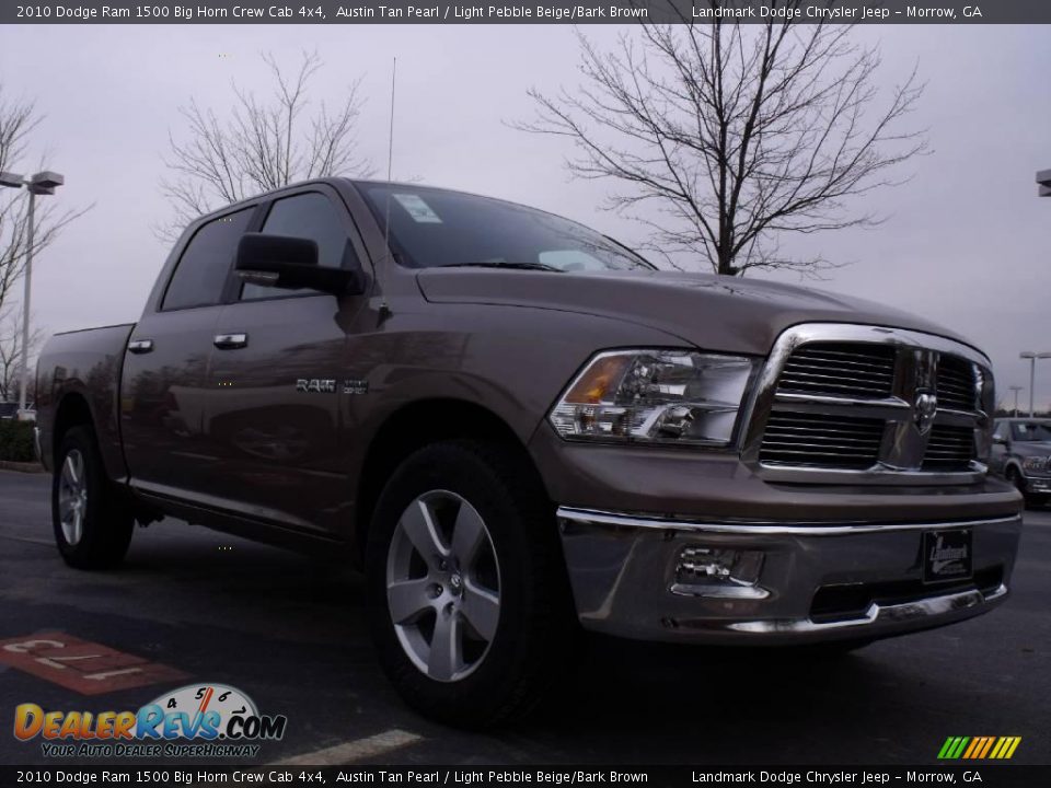 2010 Dodge Ram 1500 Big Horn Crew Cab 4x4 Austin Tan Pearl / Light Pebble Beige/Bark Brown Photo #4