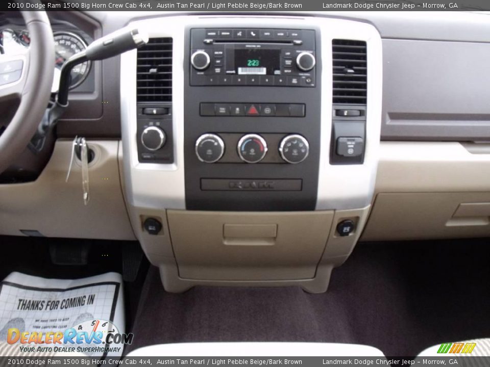 2010 Dodge Ram 1500 Big Horn Crew Cab 4x4 Austin Tan Pearl / Light Pebble Beige/Bark Brown Photo #11