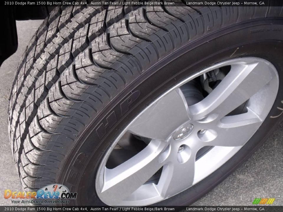2010 Dodge Ram 1500 Big Horn Crew Cab 4x4 Austin Tan Pearl / Light Pebble Beige/Bark Brown Photo #14
