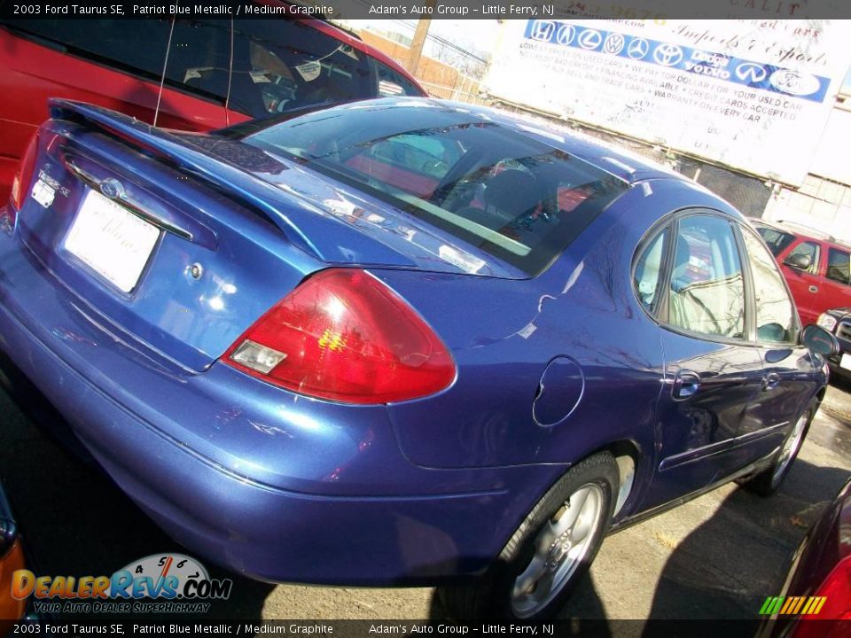 2003 Ford Taurus SE Patriot Blue Metallic / Medium Graphite Photo #5