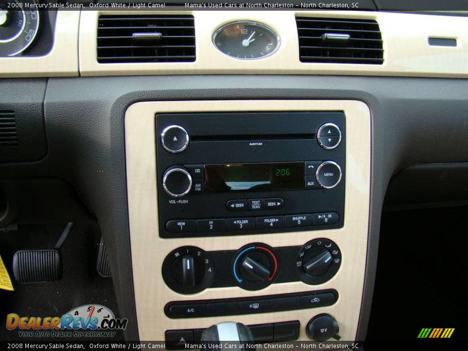 2008 Mercury Sable Sedan Oxford White / Light Camel Photo #19