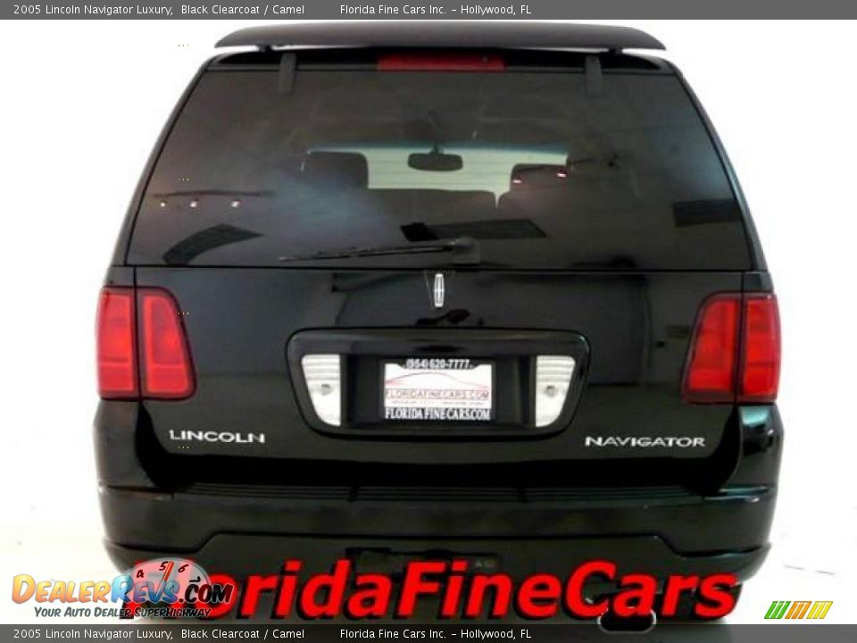 2005 Lincoln Navigator Luxury Black Clearcoat / Camel Photo #6