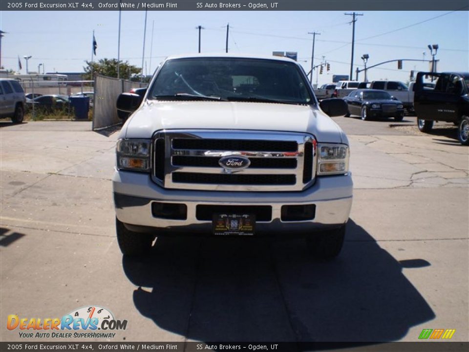 2005 Ford Excursion XLT 4x4 Oxford White / Medium Flint Photo #3