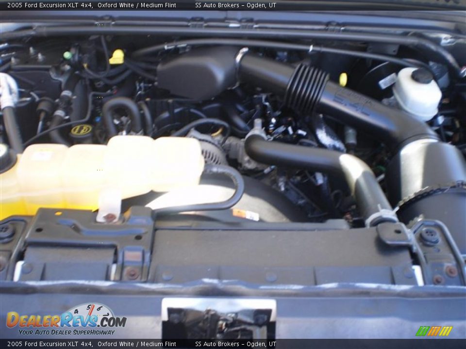 2005 Ford Excursion XLT 4x4 Oxford White / Medium Flint Photo #14