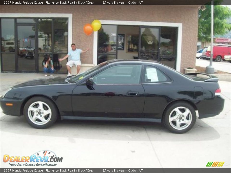 1997 Honda Prelude Coupe Flamenco Black Pearl / Black/Grey Photo #1
