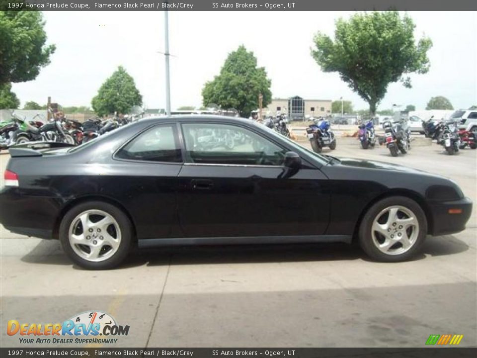 1997 Honda Prelude Coupe Flamenco Black Pearl / Black/Grey Photo #5
