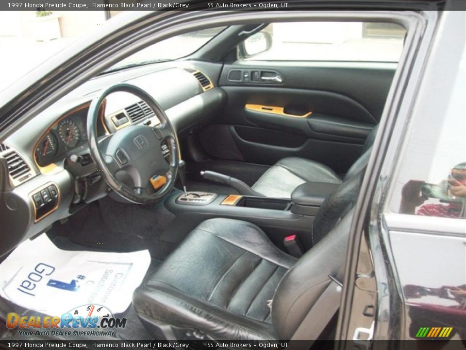 1997 Honda Prelude Coupe Flamenco Black Pearl / Black/Grey Photo #9