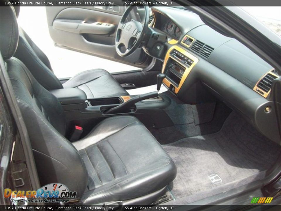 1997 Honda Prelude Coupe Flamenco Black Pearl / Black/Grey Photo #12