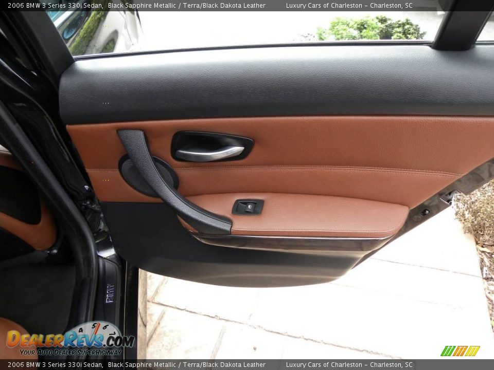 2006 BMW 3 Series 330i Sedan Black Sapphire Metallic / Terra/Black Dakota Leather Photo #14