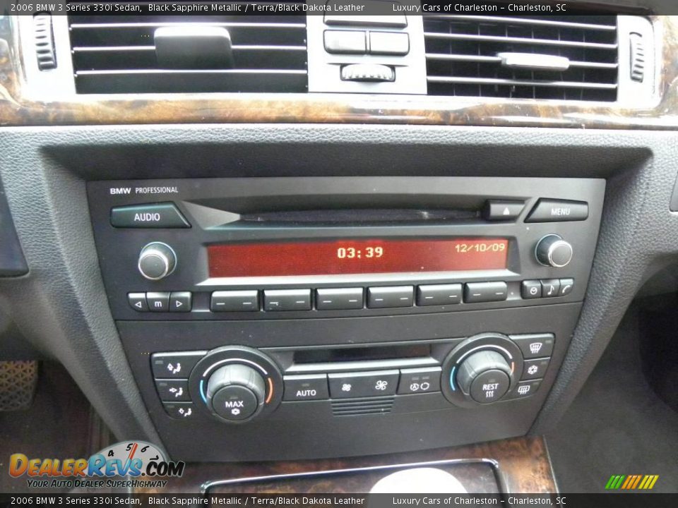 2006 BMW 3 Series 330i Sedan Black Sapphire Metallic / Terra/Black Dakota Leather Photo #20